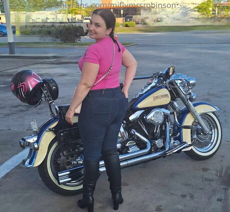 Miflymrsrobinson star art pic