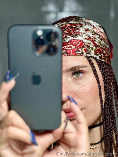 Anasgreenxxx pornographic model pics