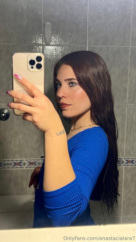 Anasgreenxxx model adult photos