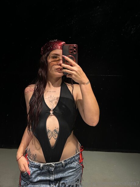 Anasgreenxxx model free photo