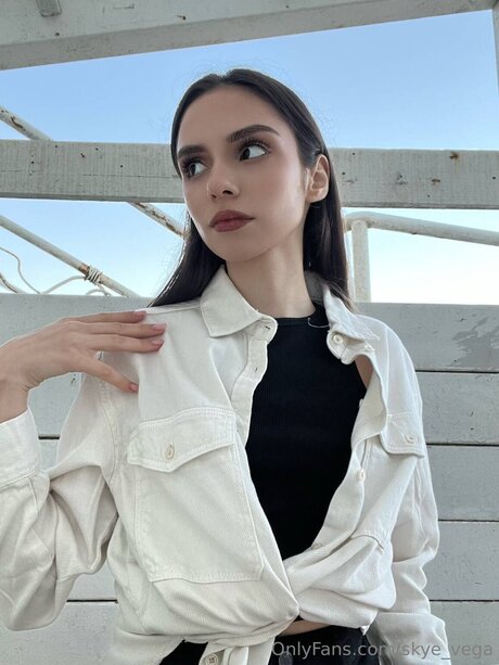 Skye Vega model pornographic pic