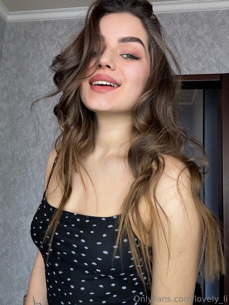 Lovely Li star erotic pic