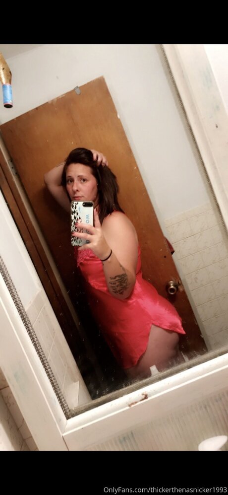 Thickerthenasnicker1993 pornstar hot photos