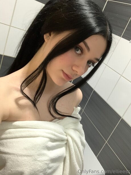 Ellieess star free galleries