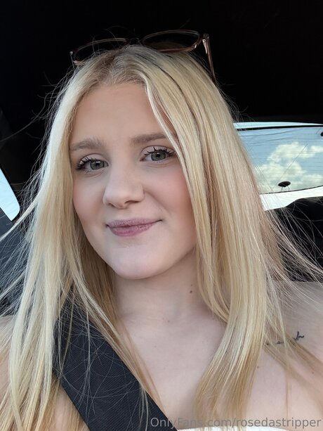 Rosedastripper pornstar exclusive galleries