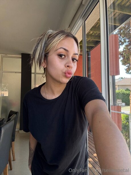 Selinapetal beautiful actress images