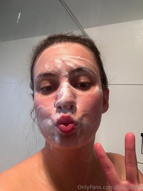 Kryzzabeb sex pornstar photo