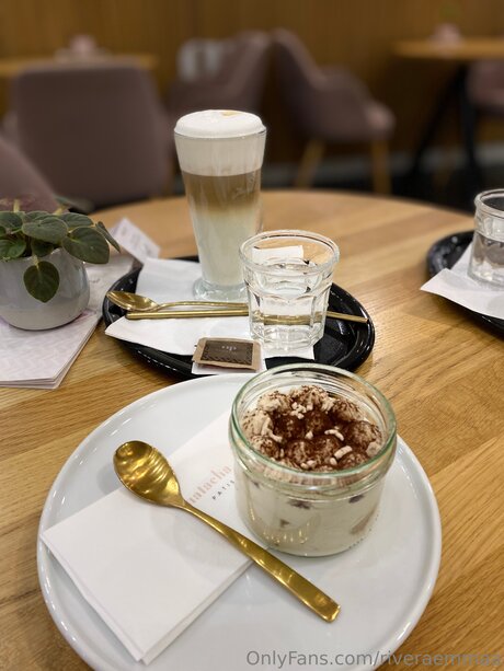 Riveraemmaa beautiful actress photo