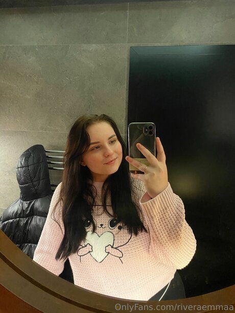 Riveraemmaa nudes actress pic