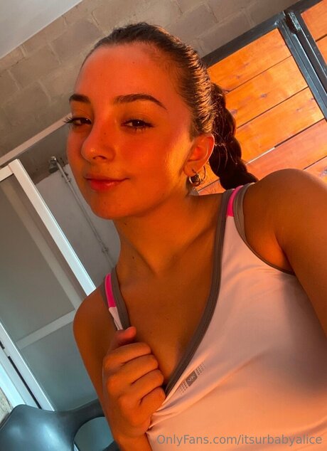 Itsurbabyalice star top pic