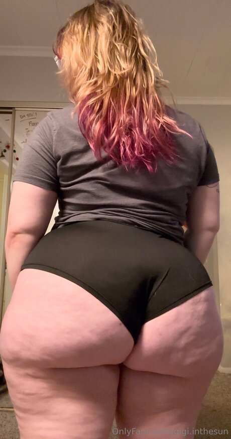 wedgie onlyfans pornographic photo