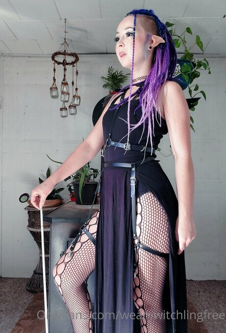 Wearywitchlingfree naked star gallery