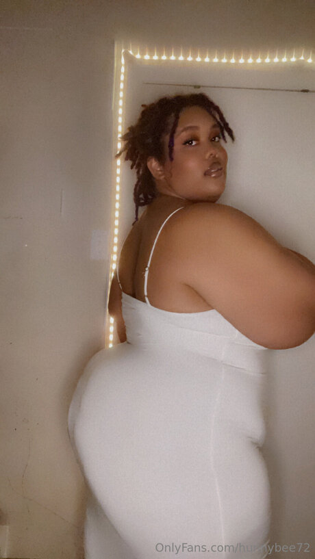 Hunnybee72 pornstar free images