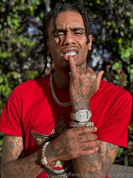 Adios Sexmoney adult actress photo