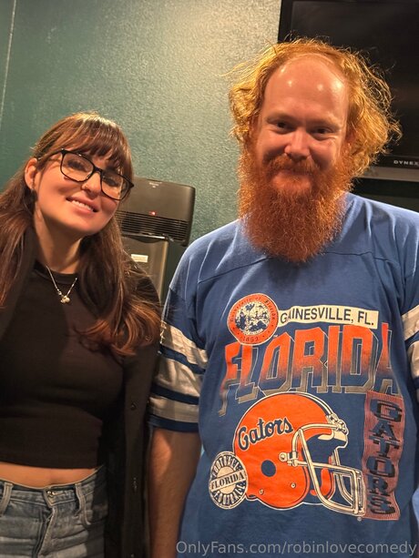 Robinlovecomedy naked actress pictures