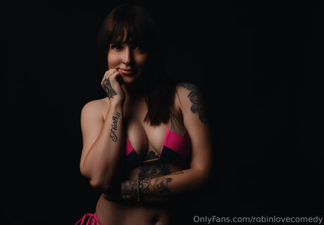 Robinlovecomedy pornstar high quality pics