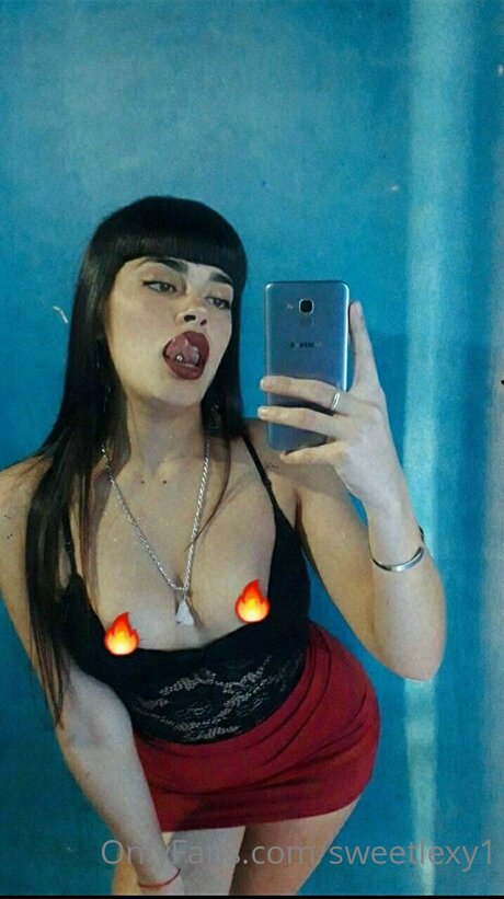 Sweetlexy1 sexy star photo