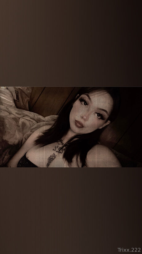 Trixxieee 222 model erotic pic
