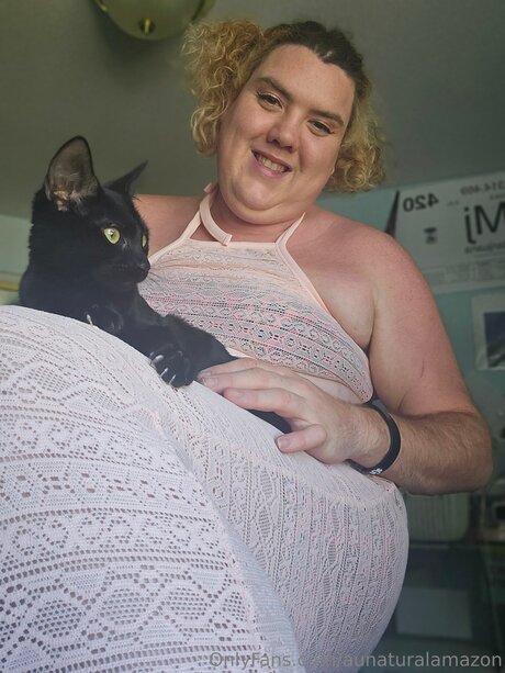 Aunaturalamazon Quick model image