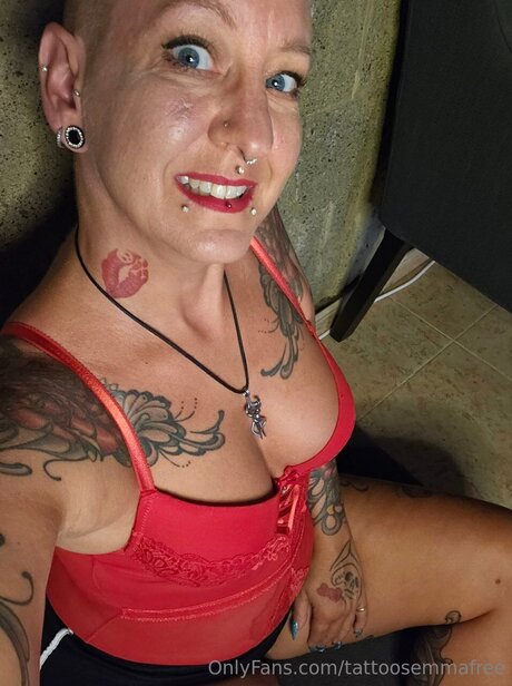 Tattoosemmafree nude star img