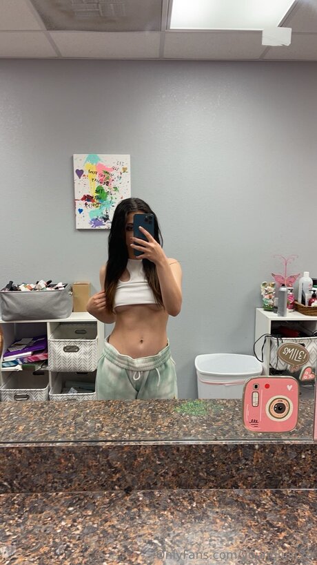 Younglust24 erotic actress gallery