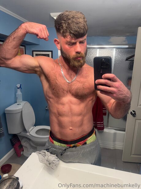 Machinebumkelly star nudes photo