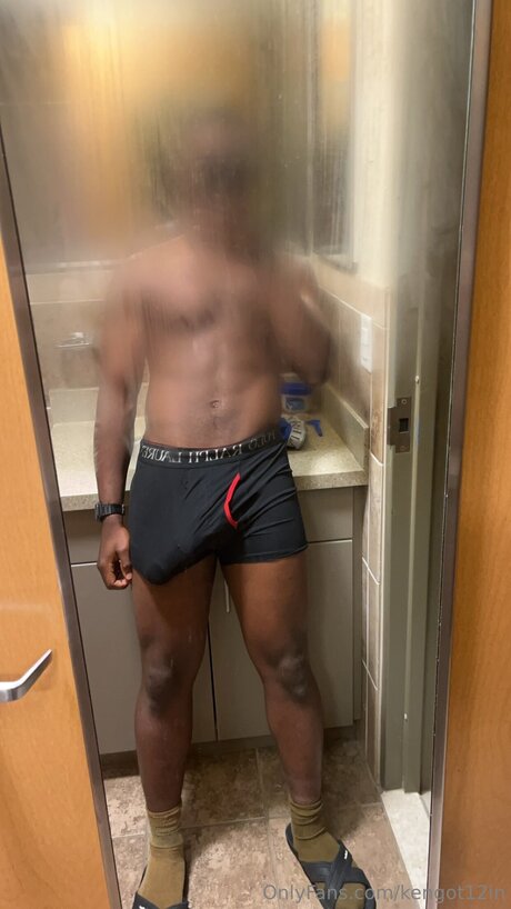 Kengot12in model high quality photo