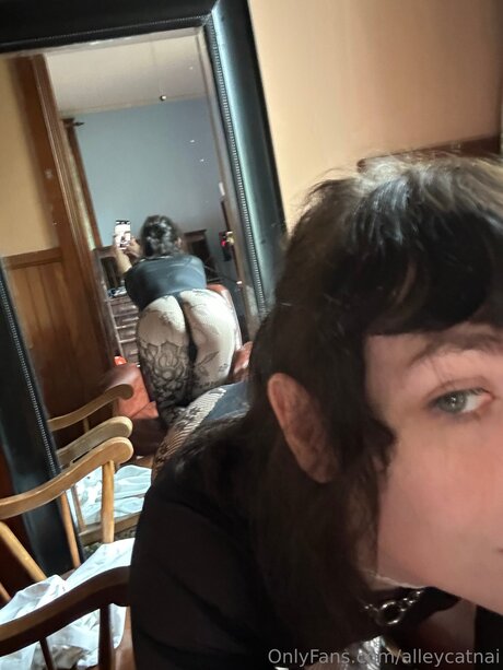 Alleycatnai pretty pornstar img