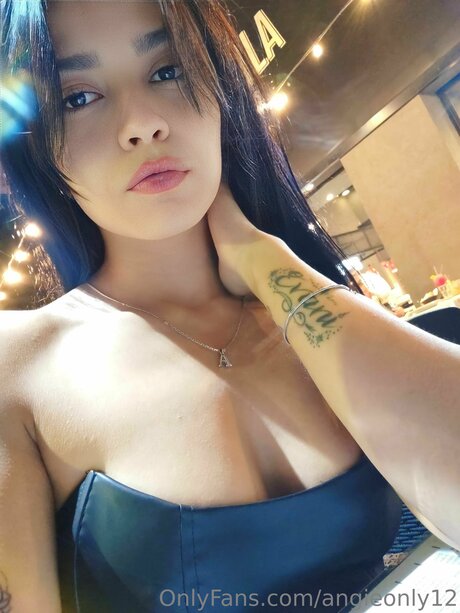 Angieonly12 sexy model gallery