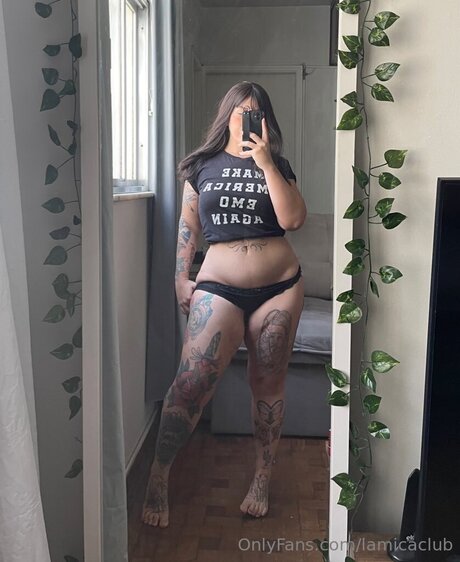 Lamicaclub naked pornstar image