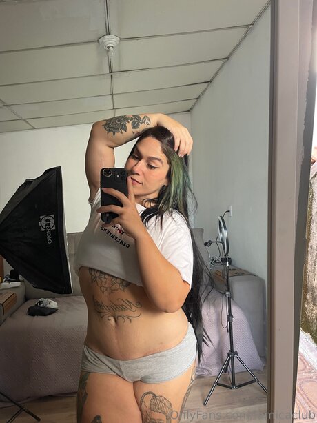 Lamicaclub star naked pics