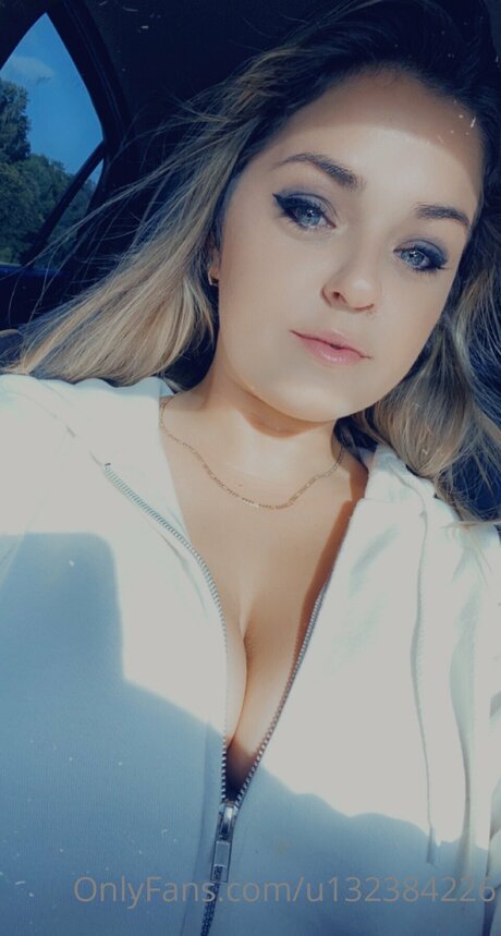 U132384226 model hot picture