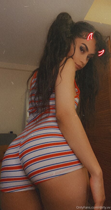 Dirty Vv pretty pornstar gallery