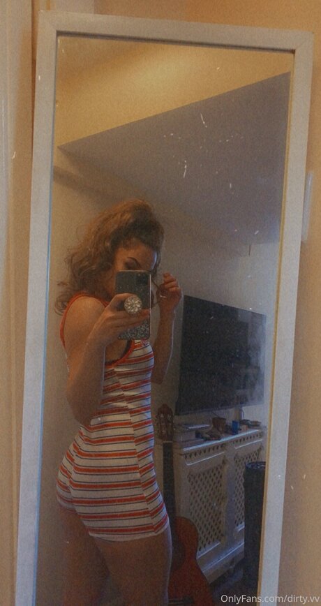 Dirty Vv model nude images