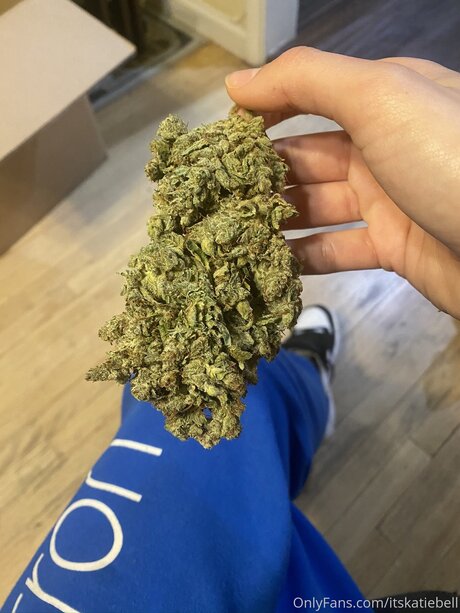 Itskatiebell model perfect photos