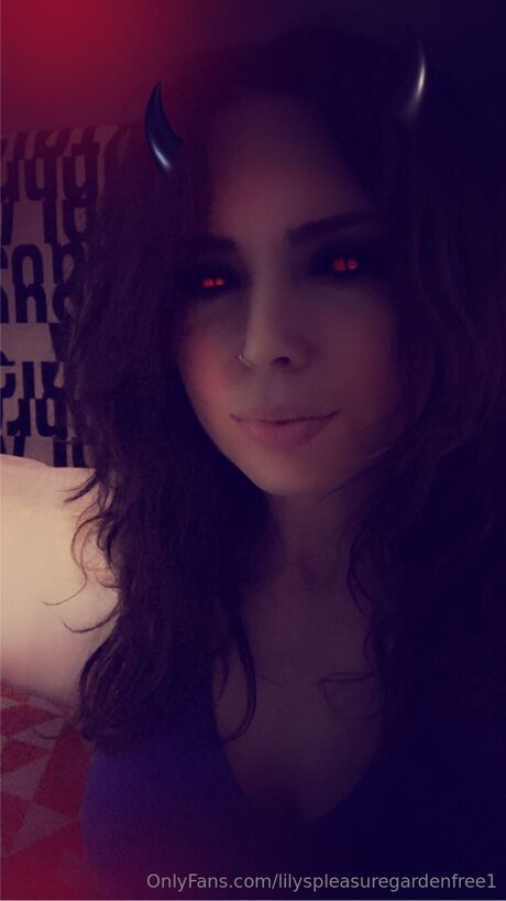 Lilyspleasuregardenfree1 pornstar pretty image
