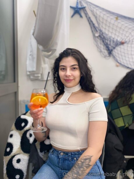 Thebabygirl19 adult model pictures