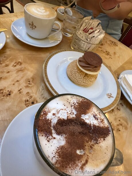 Adakham model adult pic