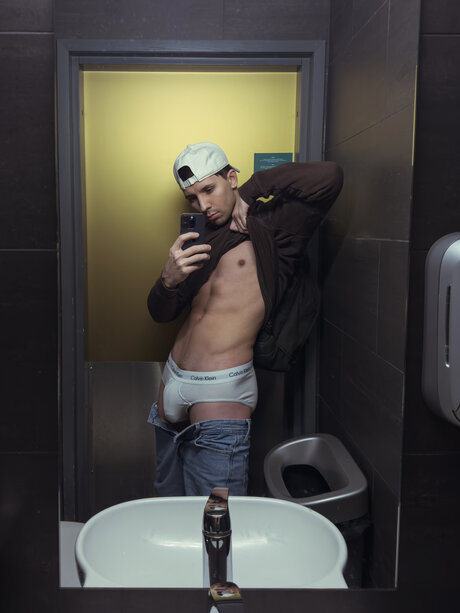 Gayoffinland exclusive star pictures