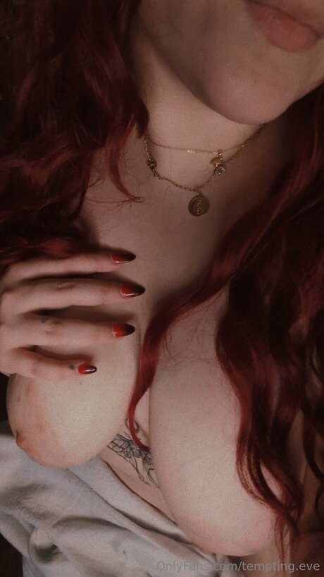 Tempting Eve hot star galleries