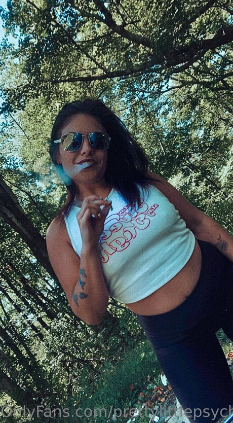 Prettylittlepsychoxoxo model top photos