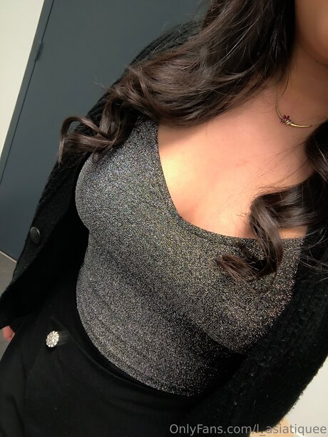 L Asiatiquee model perfect picture