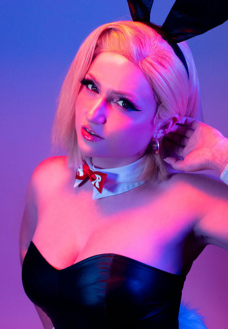 Termina Cosplay star naked picture