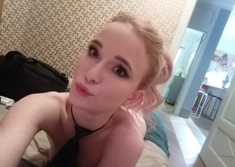 X Sweetie Plum X star erotic images