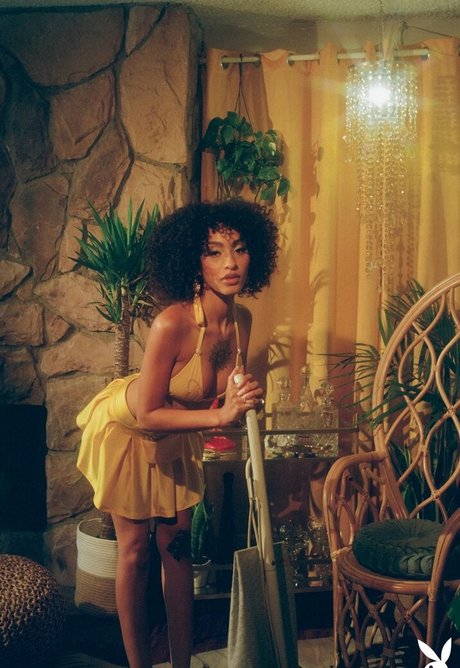 Sunnibytch pornstar pic