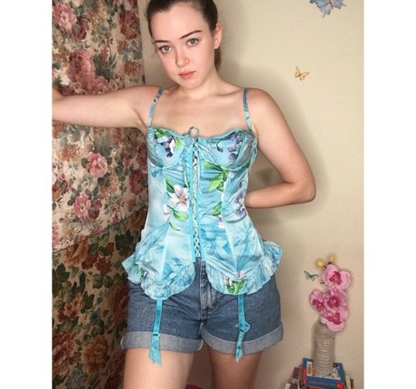 Tori Eaglestone model xxx photo