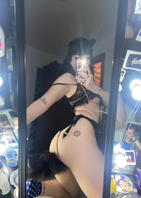 Wornnout star porn pictures