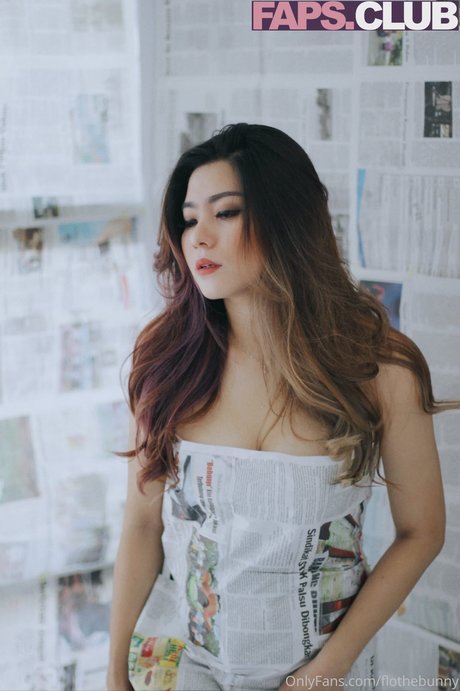 Flo The Bunny porn actress img