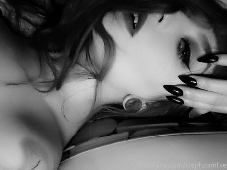 Glam Suicide nice actress gallery