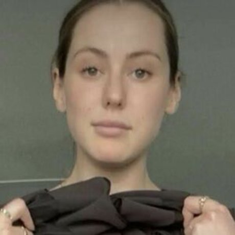 caroline calloway model naked photo